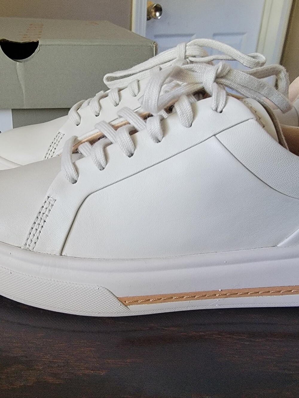 Clarks Artisian Casual Leather Sneakers